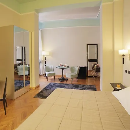 Hotel Grand Nizza Et Suisse 4*