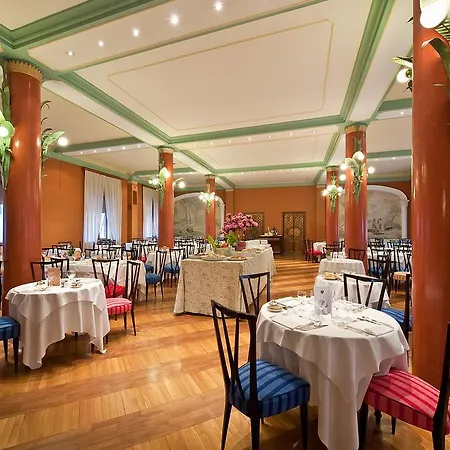 Hotel Grand Nizza Et Suisse 4*