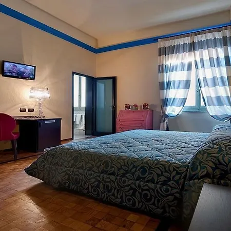 Hotel Grand Nizza Et Suisse 4*